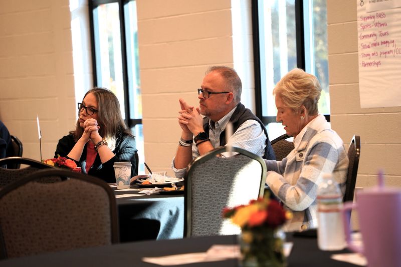 Realtor breakfast crowd