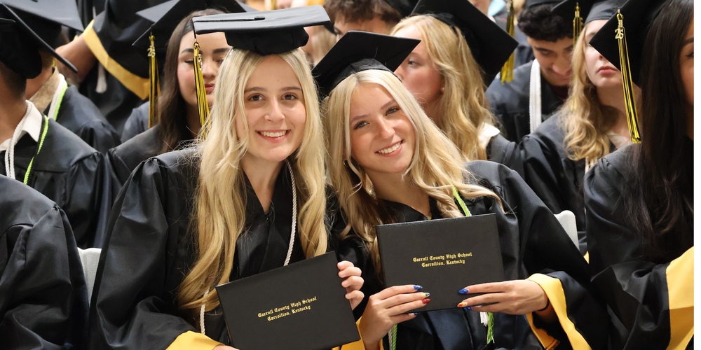 CCHS seniors with diplomas