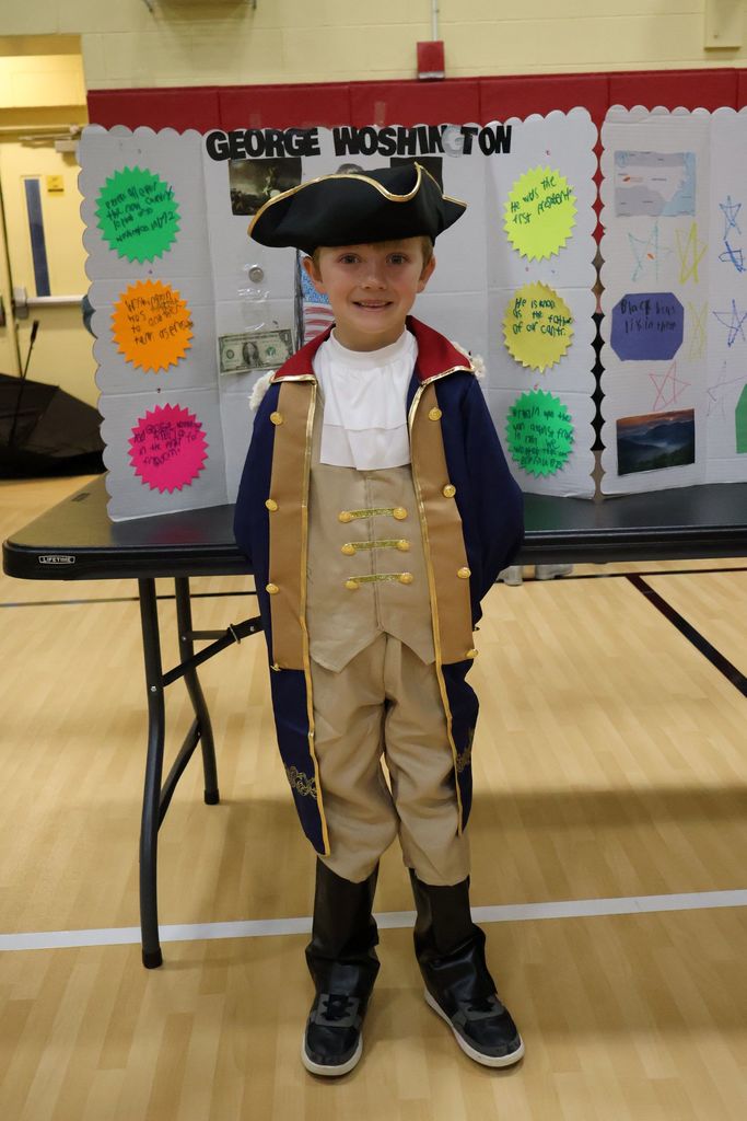 student dressed as George Washington