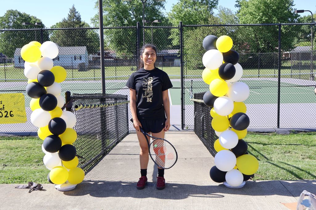 tennis team senior night