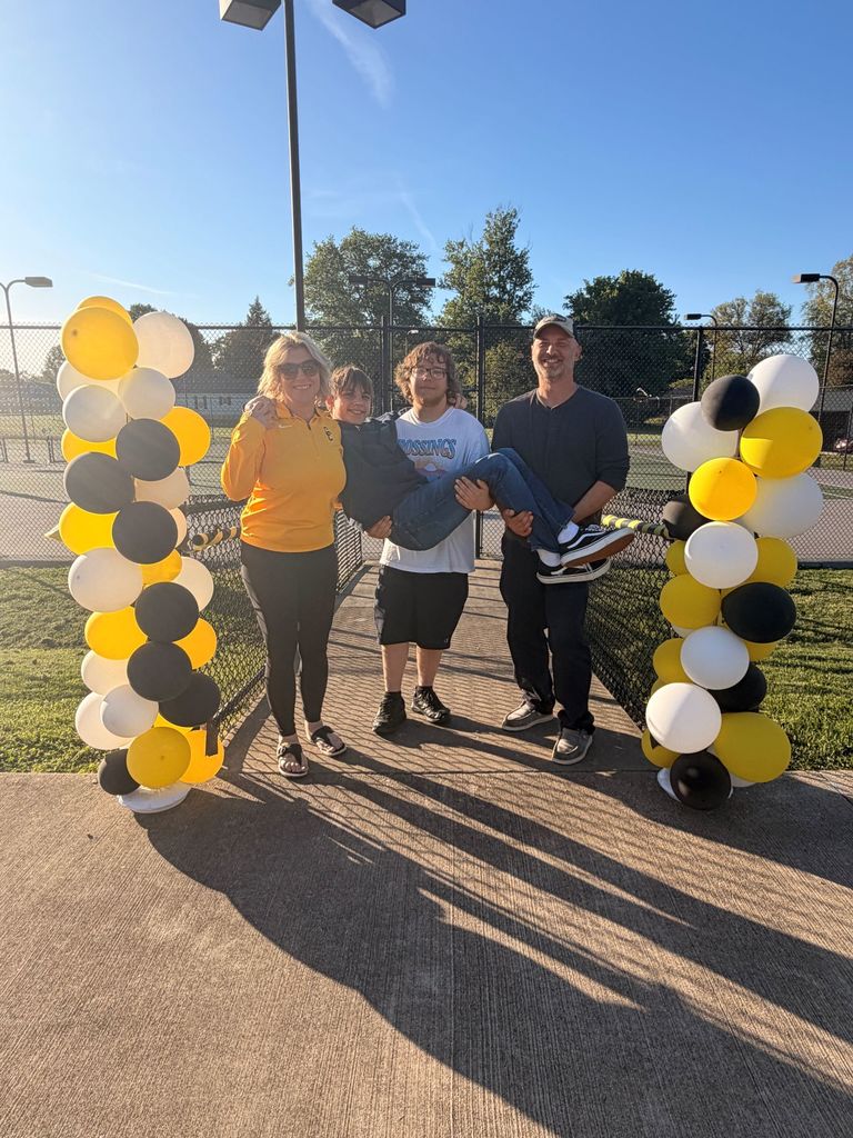 tennis team senior night