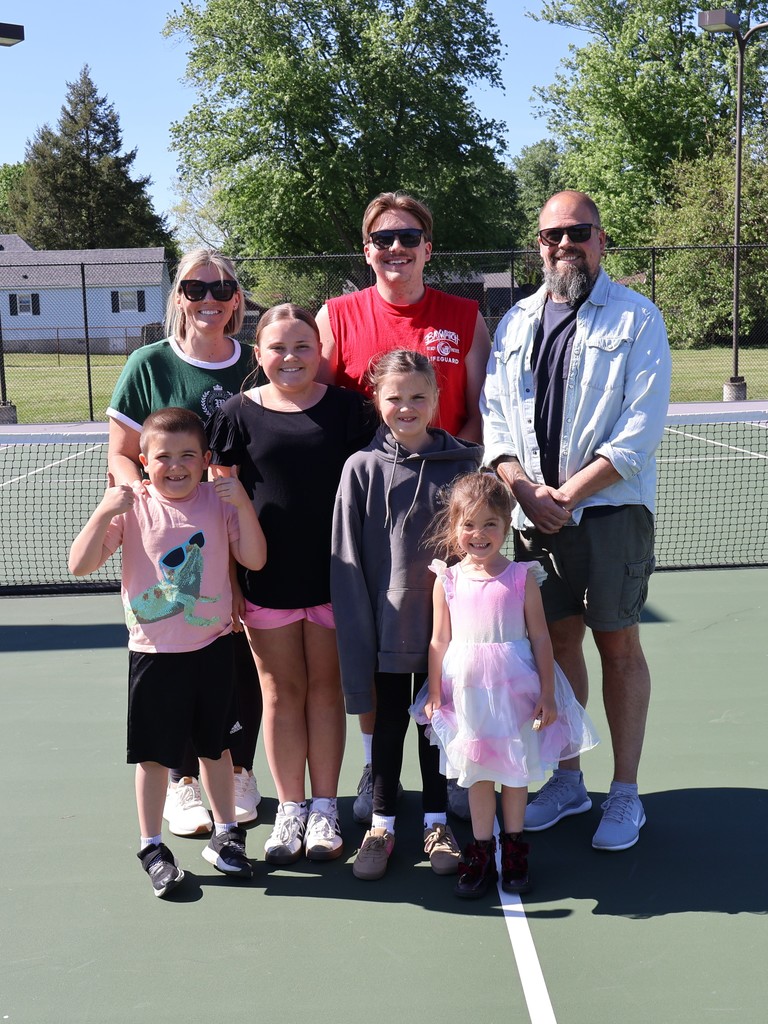 tennis team senior night