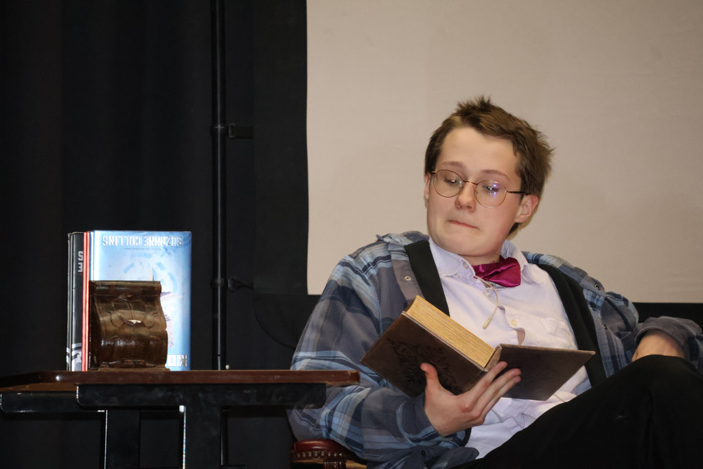 students rehearsing for play