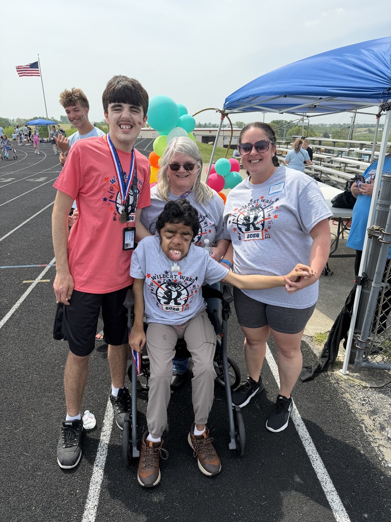 students at field day