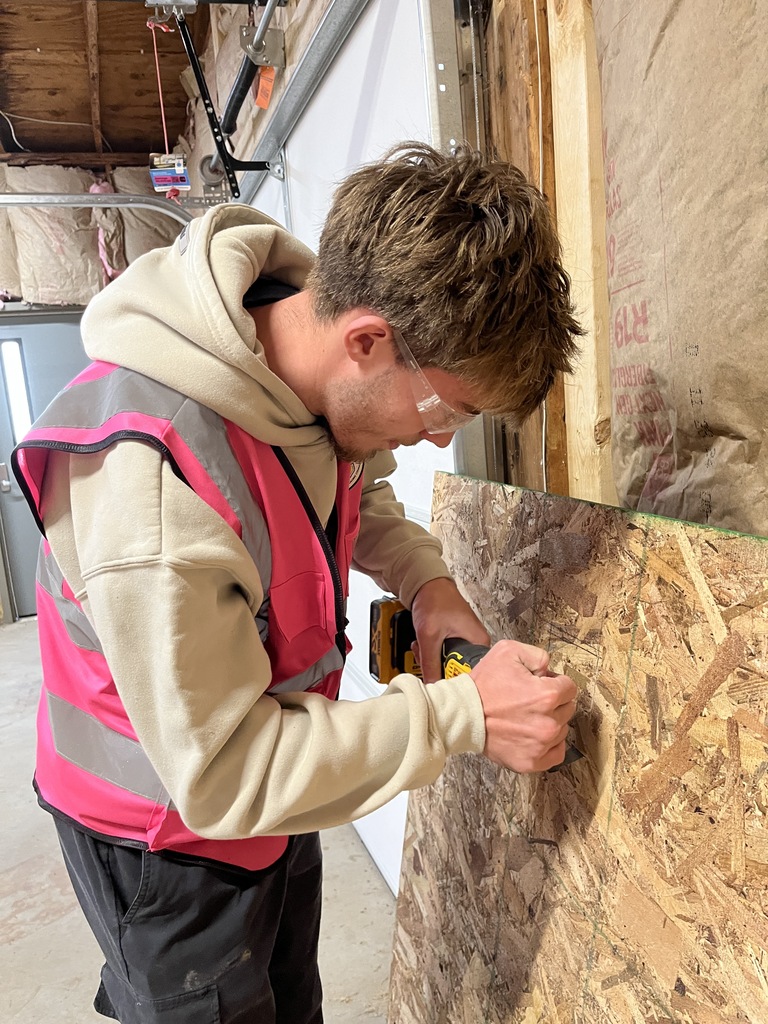cutting plywood