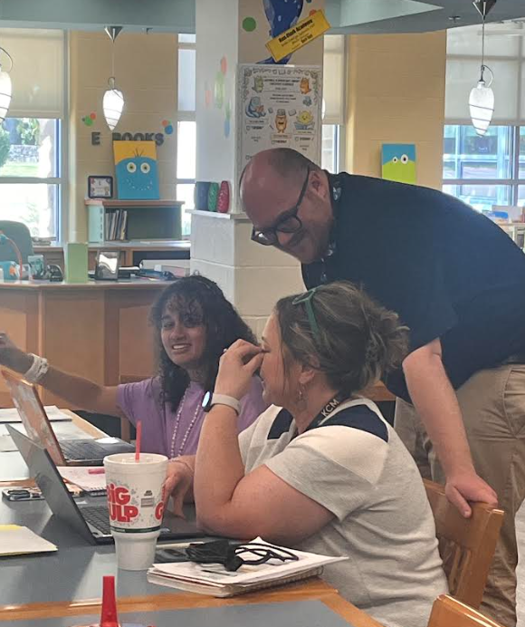 Teachers working together