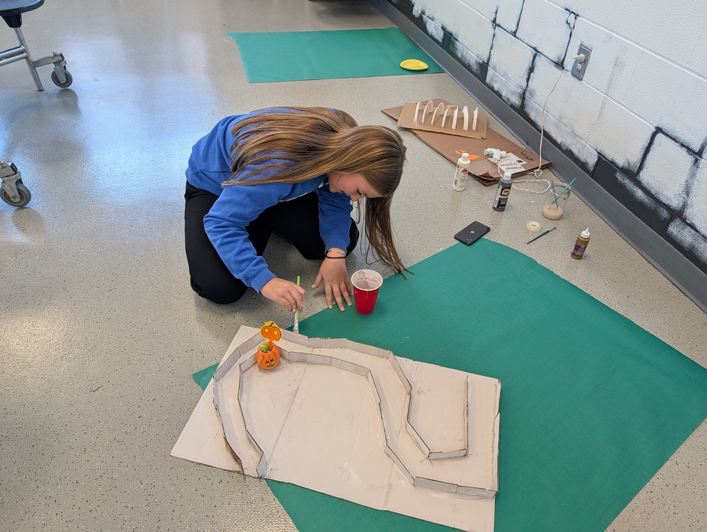 students designing golf course