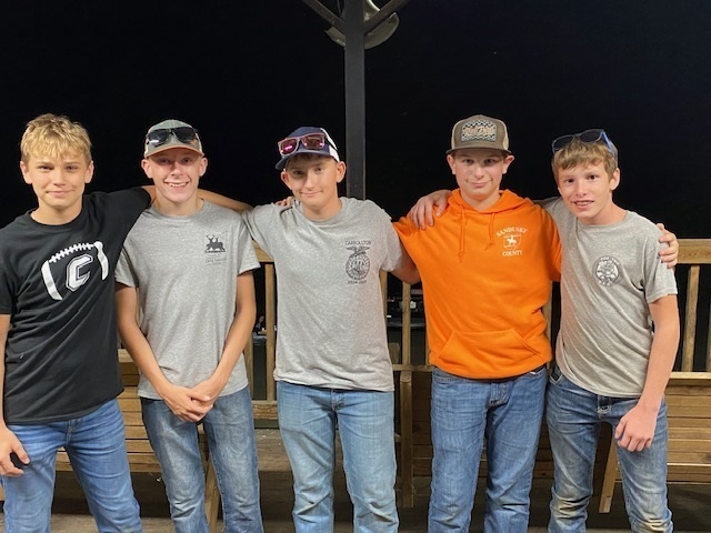 5 kids at camp