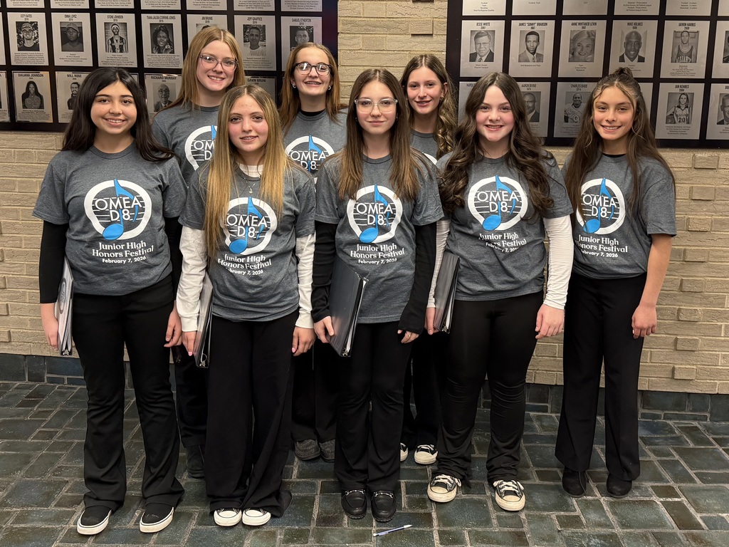 Middle School Choir Students