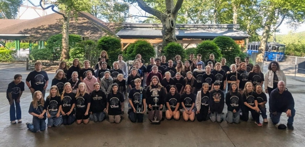 Middle School Choir Students