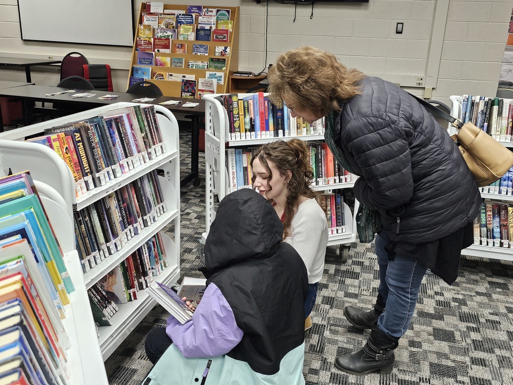 participants enjoying the Bookmobile