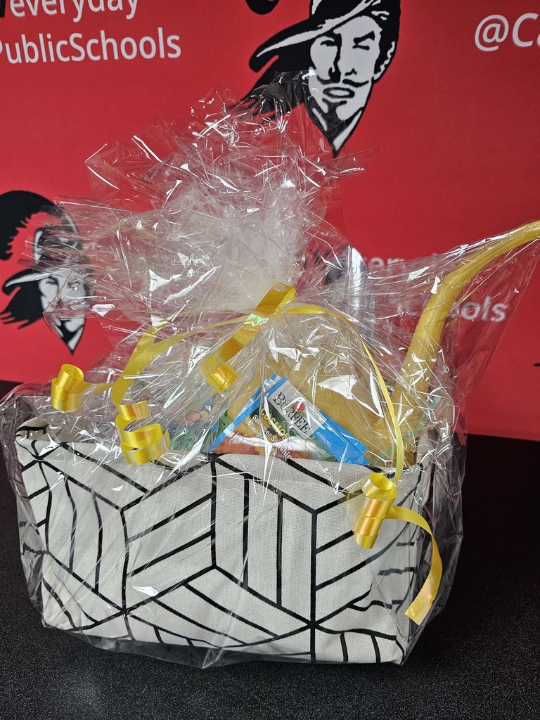 photo of gardening raffle basket