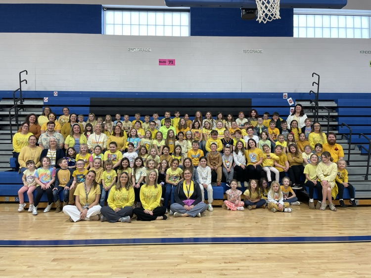 TCES wearing gold to support Rylee.