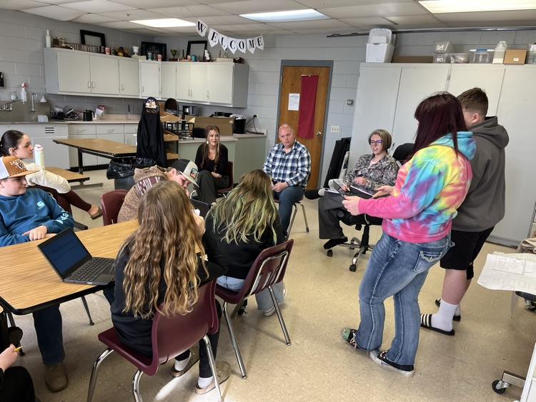 6th graders shared their project ideas 