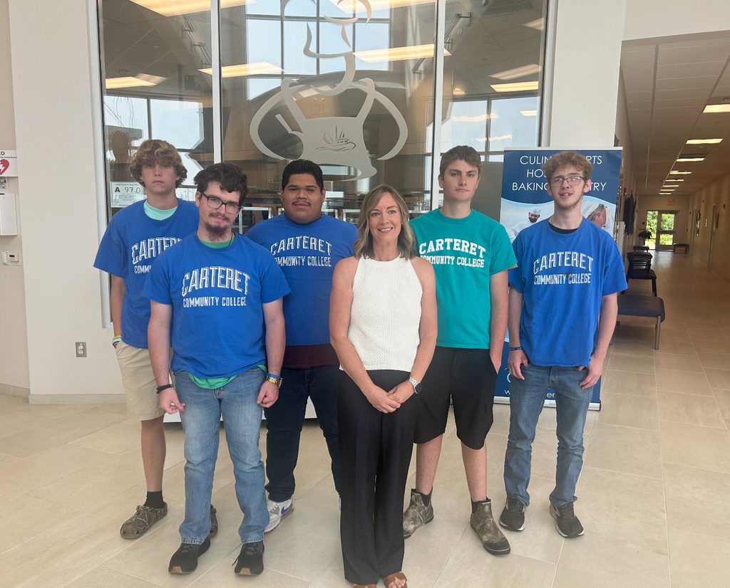 Students at carteret community college