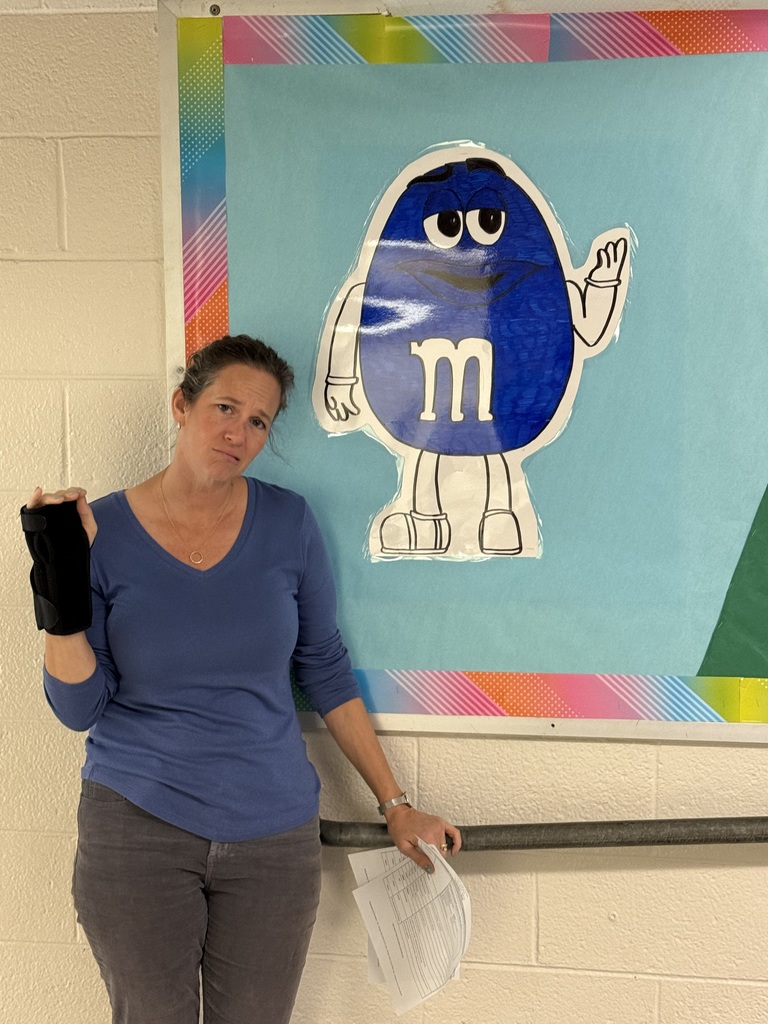 One teacher found herself a bit disappointed an in the blue zone today when she realized she forgot to wear red!