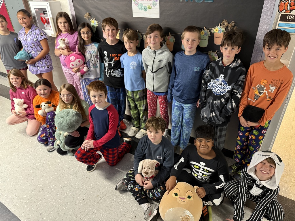 Photo of students at MCES dressed in Pajamas for Red Ribbon Week's PJ Day