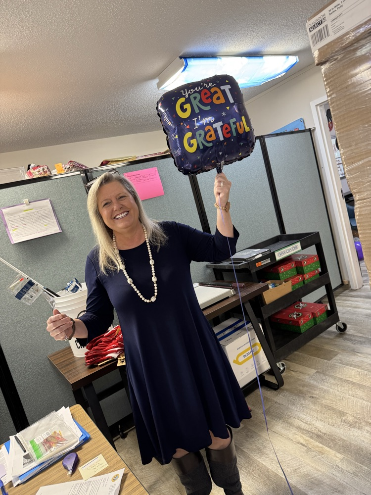 Kimberly with balloons 