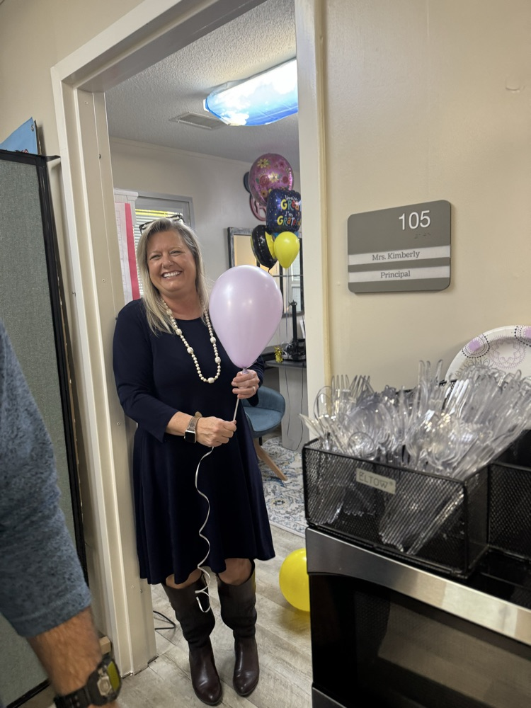 Kimberly with ballonsballoons