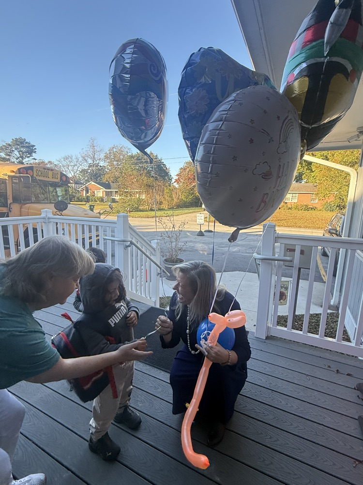 Kimberly with balloons 