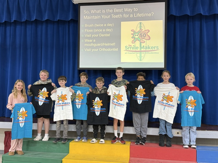 Students who won t-shirts for answering questions