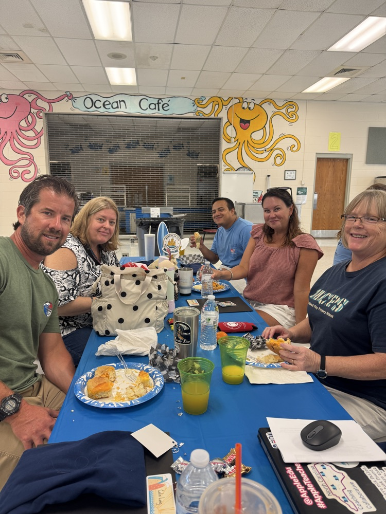 teachers eating
