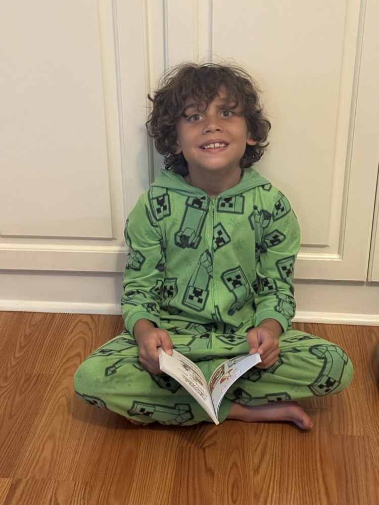 Kian reading