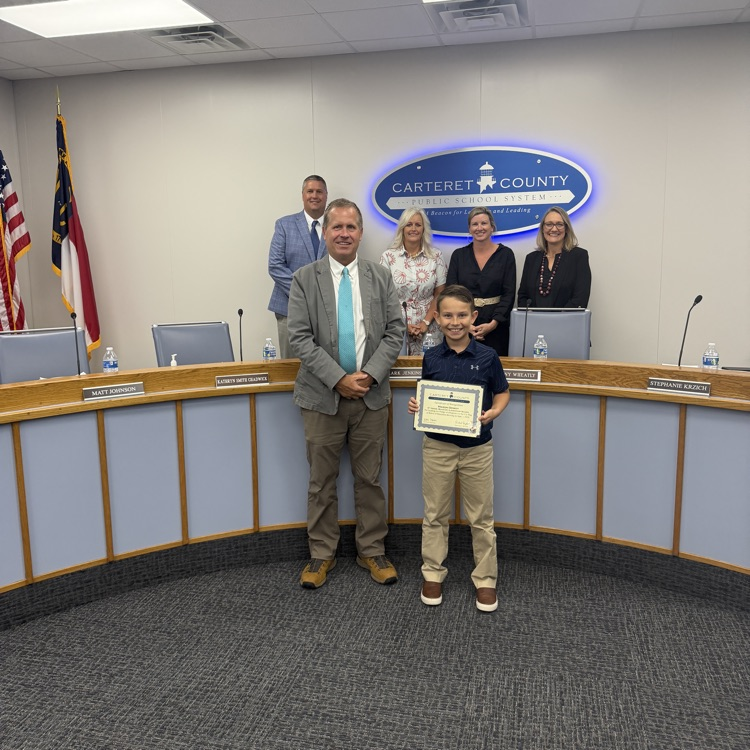 pledge of Allegiance student