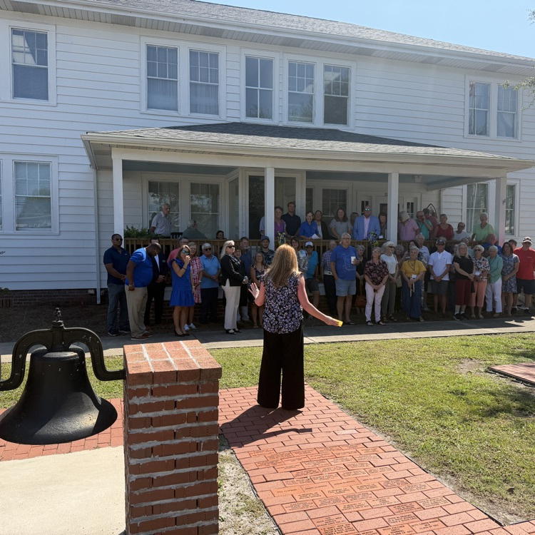 Newport teacherage 100 years old ribbon cutting