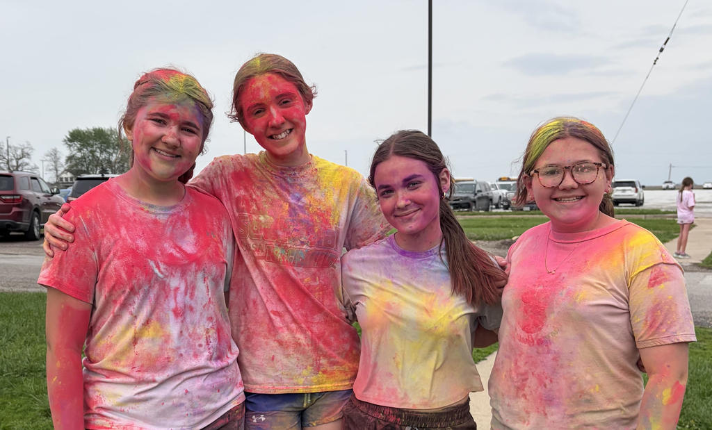 students at the color run