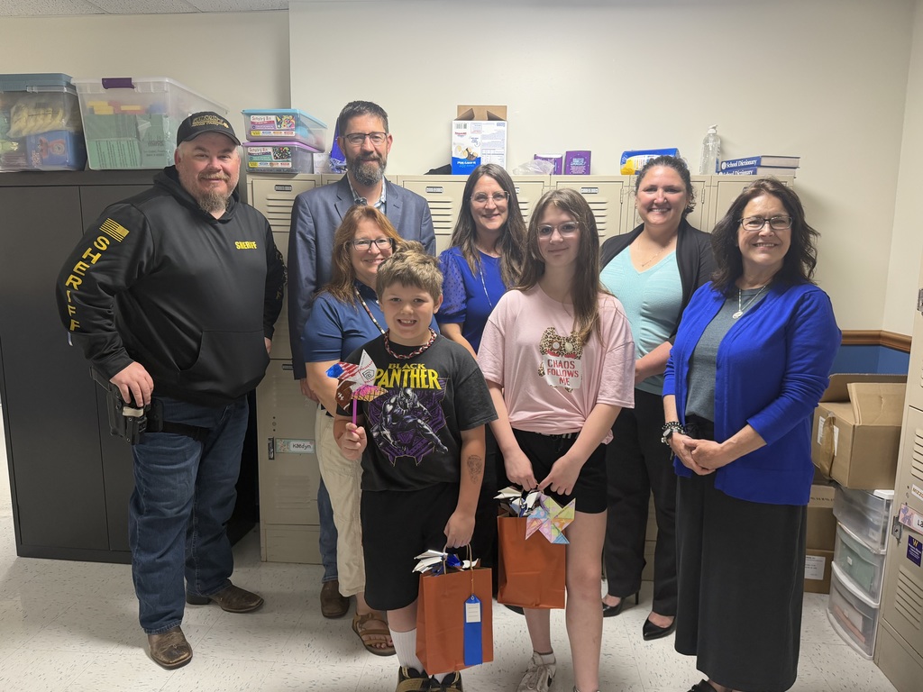 3-4 grade coloring contest winners