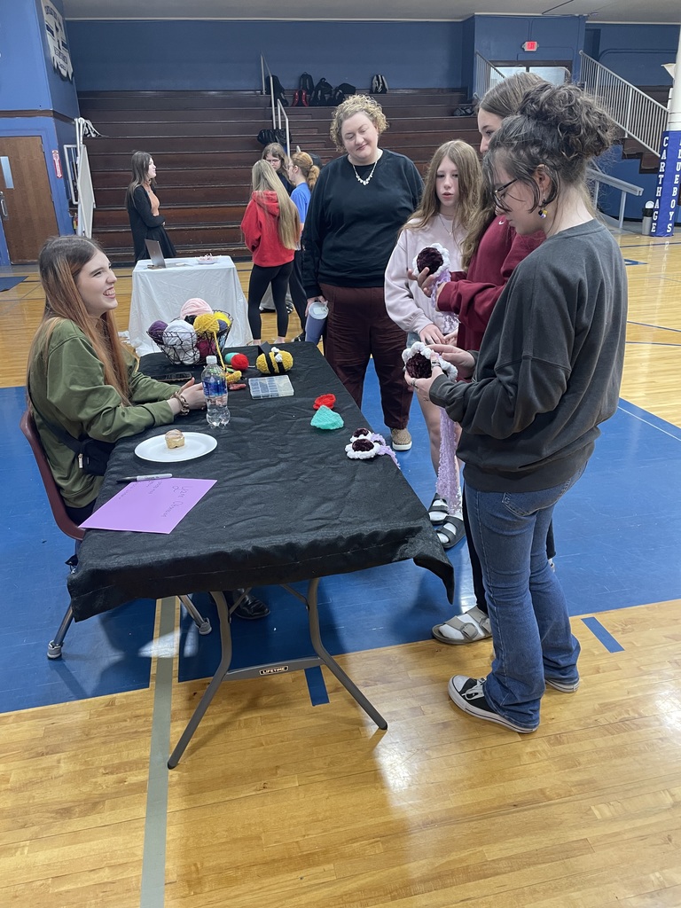 CMS students learning from the IW CEO students