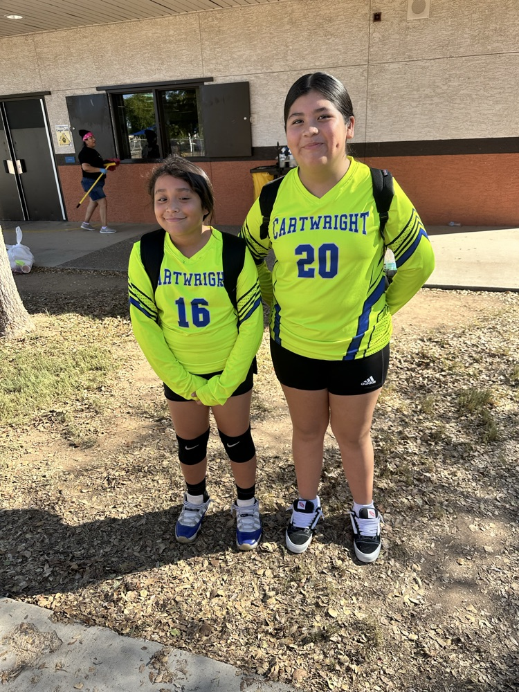 6th graders preparing for Volleyball game.