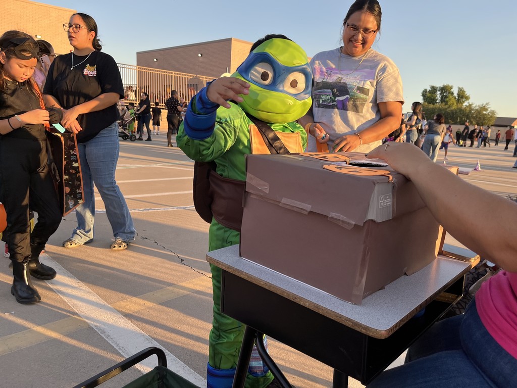 Student dressed as the blue ninja turtle