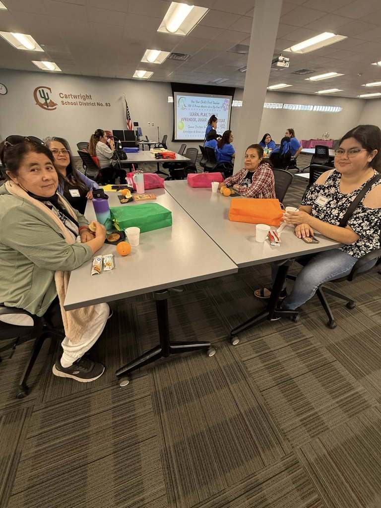 We had a wonderful parent workshop this morning, led by our incredible team at the Center for Strong Families and Thriving Children. Thank you to everyone who joined us and continues to support our families and community. 💙✨