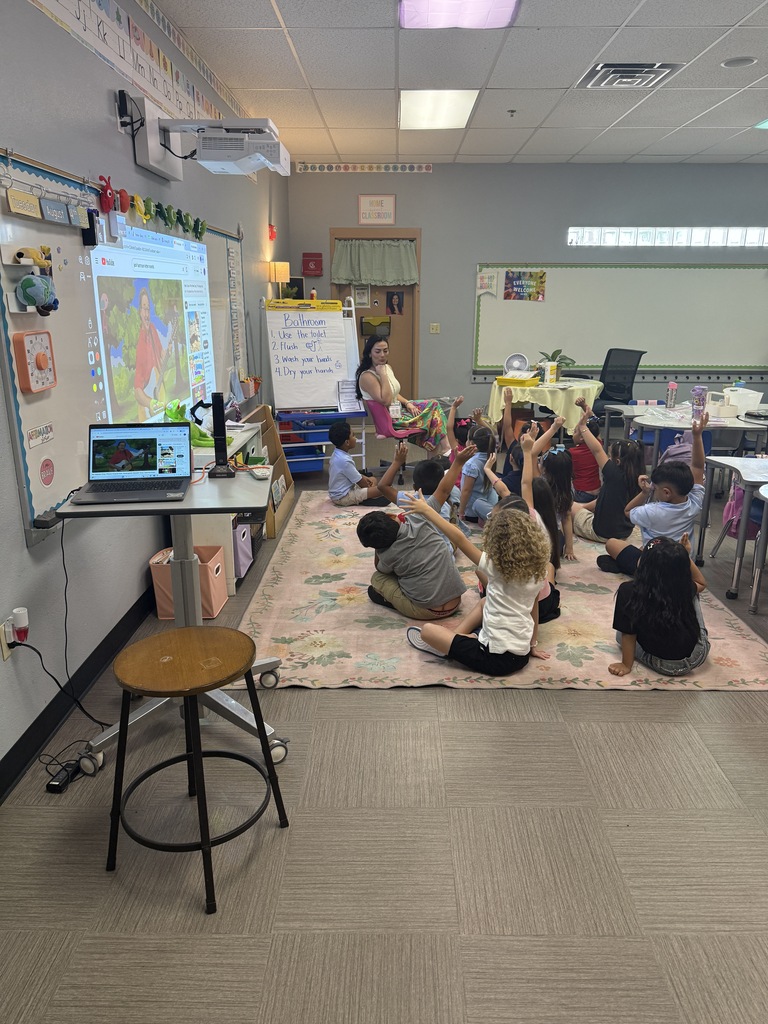 Look how big our once-kindergarteners are now! 💙💛 We can't wait to see all they accomplish this year!