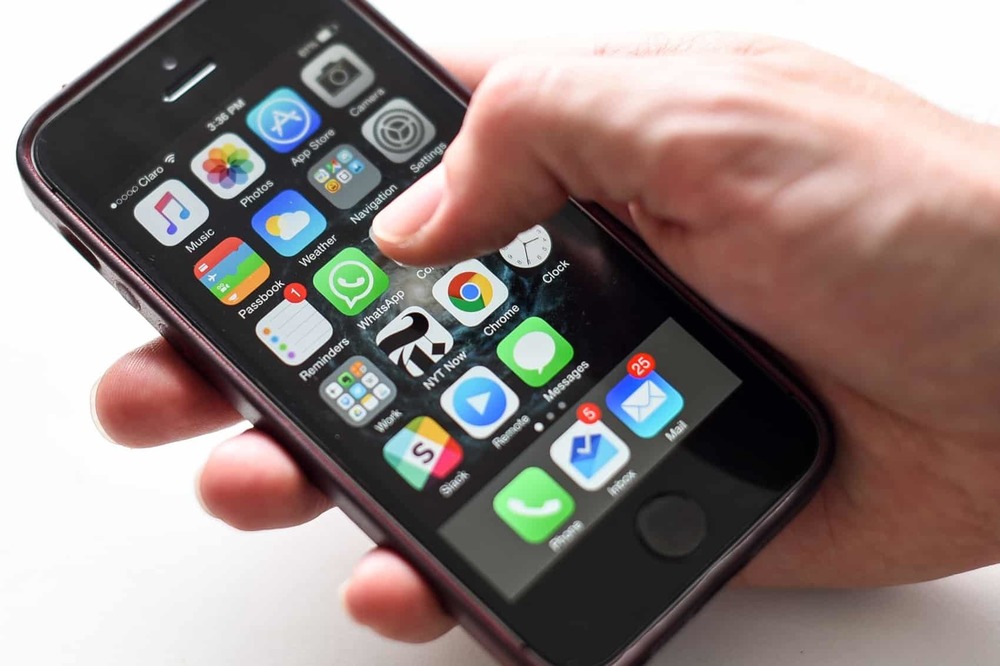 picture of a cell phone