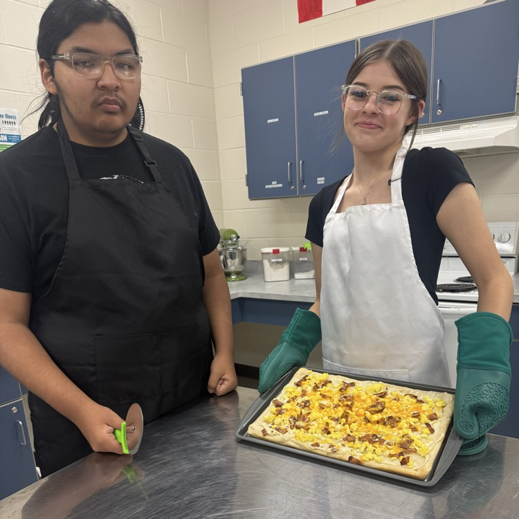 trying our skills with breakfast pizza