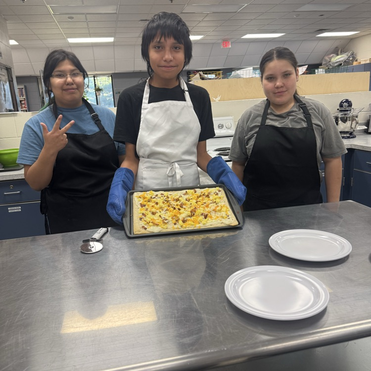 sharing a meal with friends ❤️