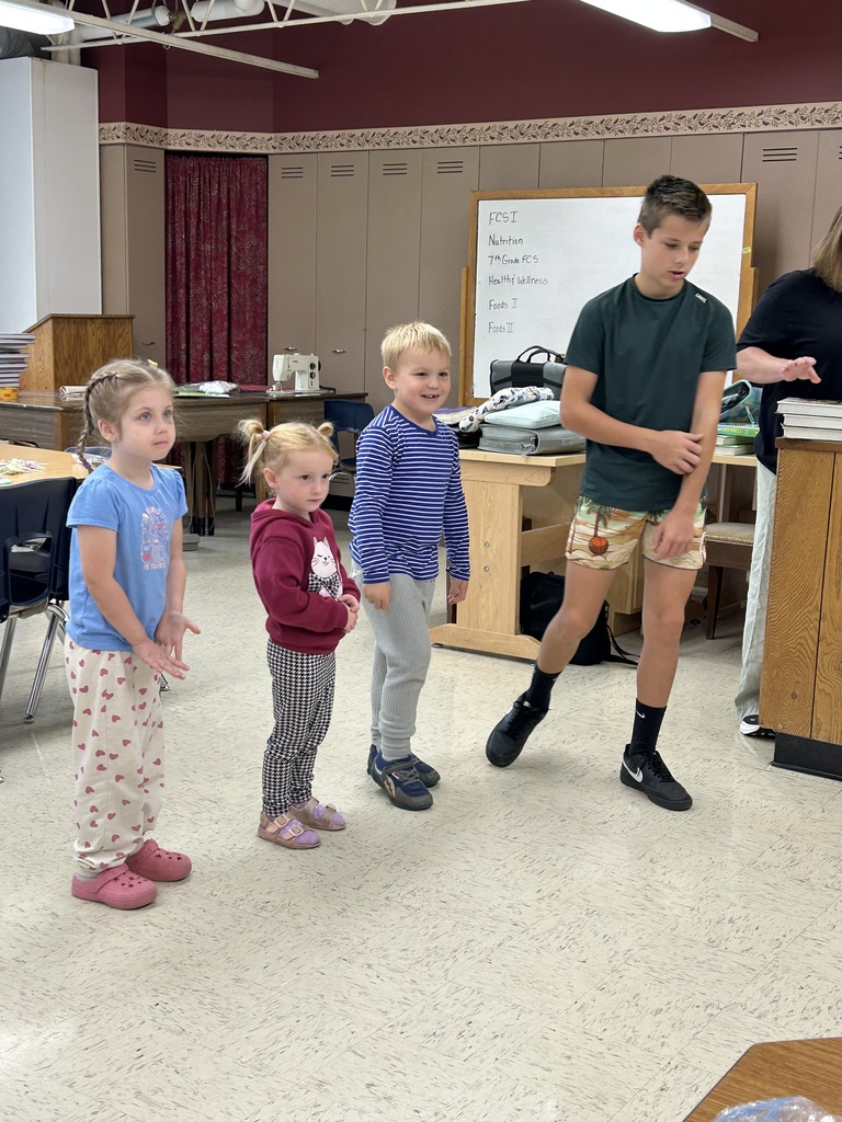 Preschool visits 7th Grade FCS!