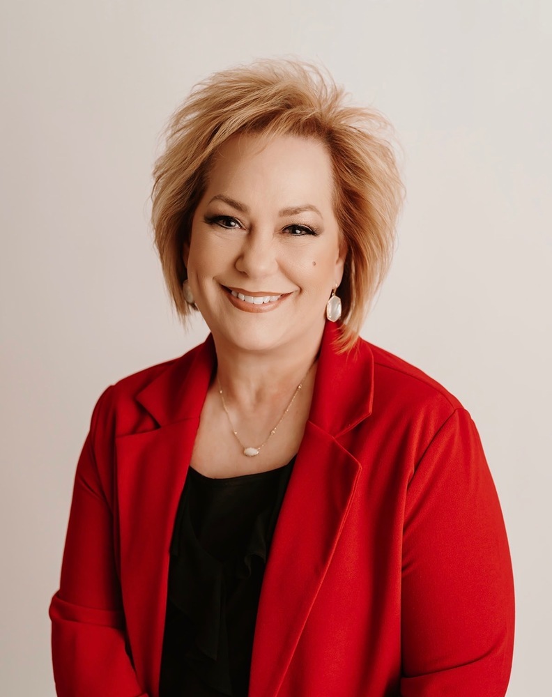 Dr. Bobbi Gillham headshot