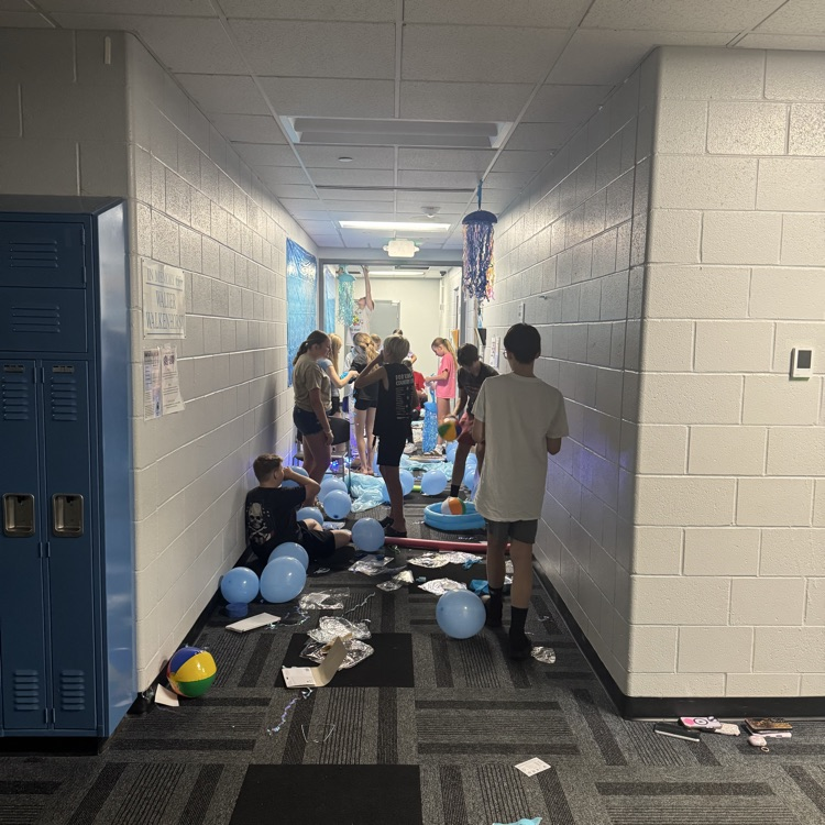 hallway decorating