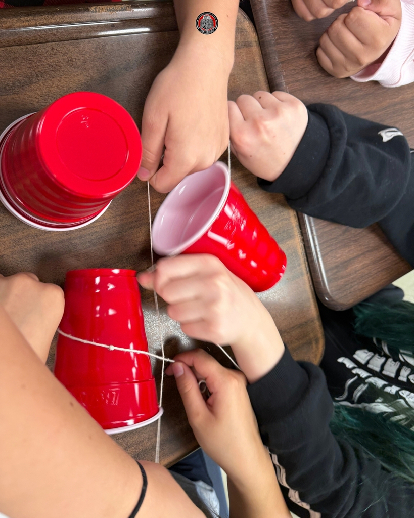 Klinger Middle School Seventh Graders Tackle Teamwork Challenge in Mrs. Wilson's STEM Lab