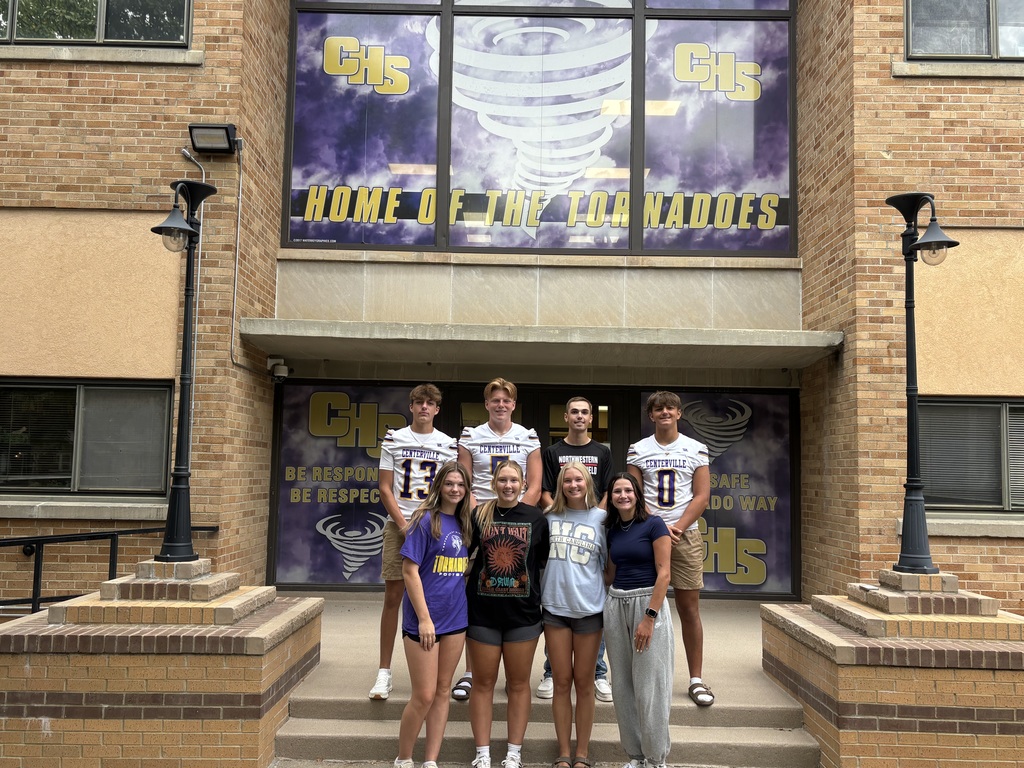 homecomingroyaltymembers 25-26