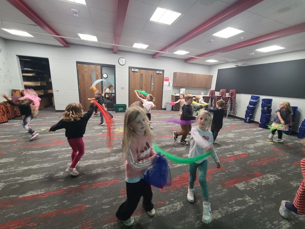 Kindergarteners dancing