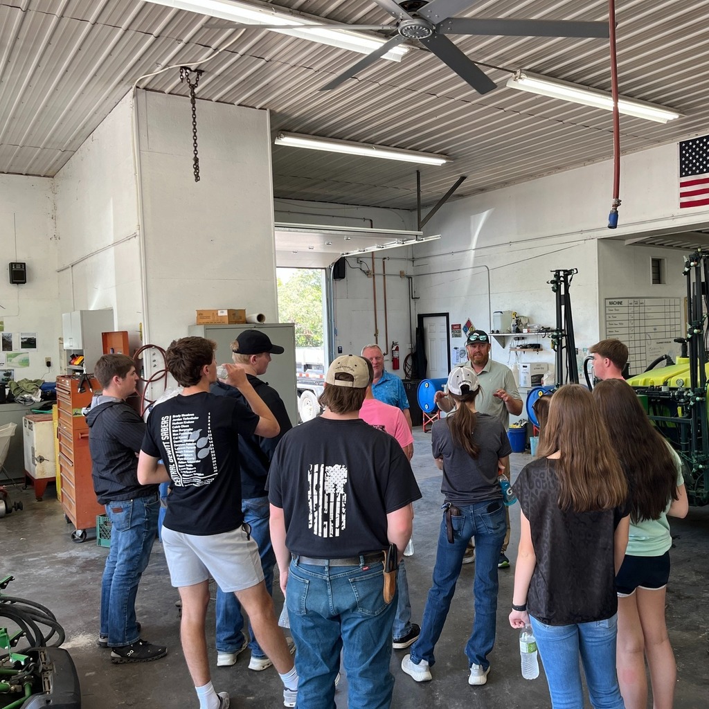 Horticulture students at Crow Valley Golf Club
