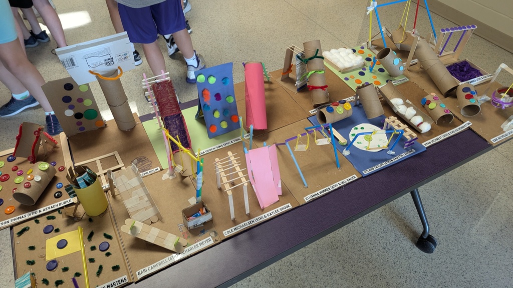 Peer STEM class built an ultimate playground