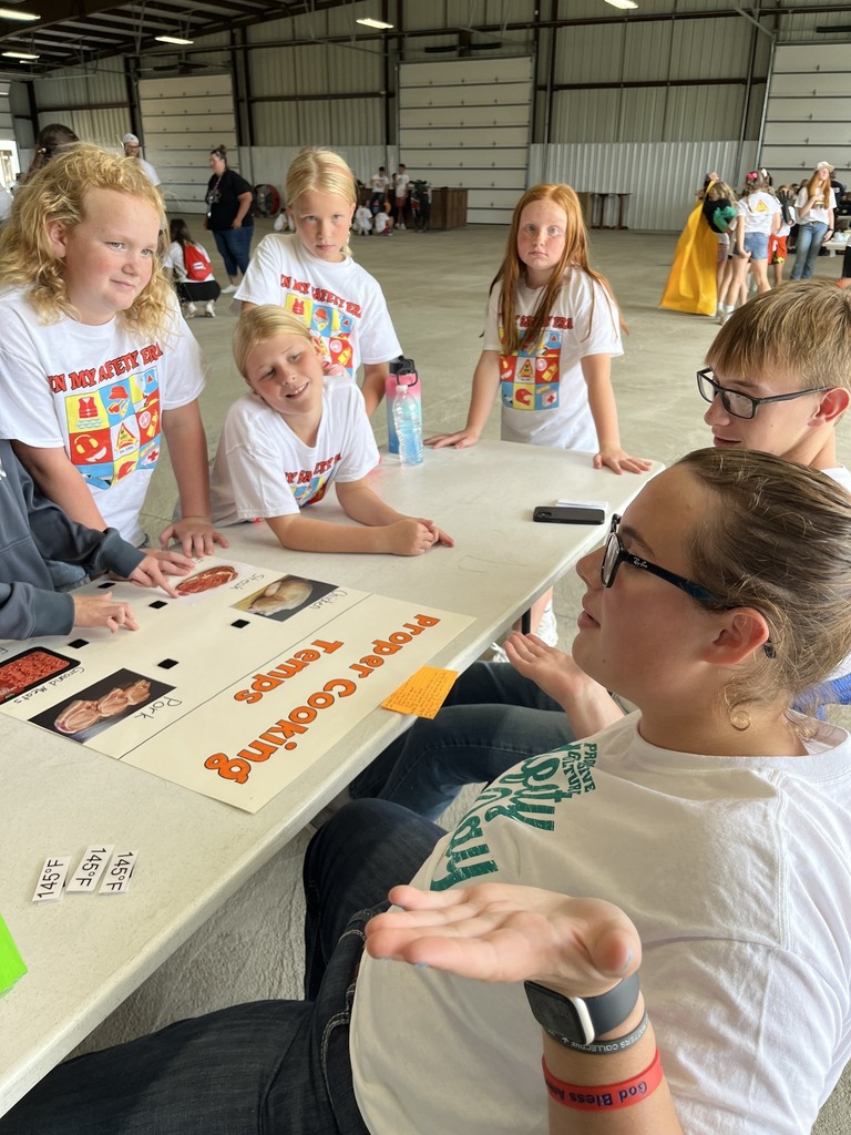4th graders learning at Farm Safety Day