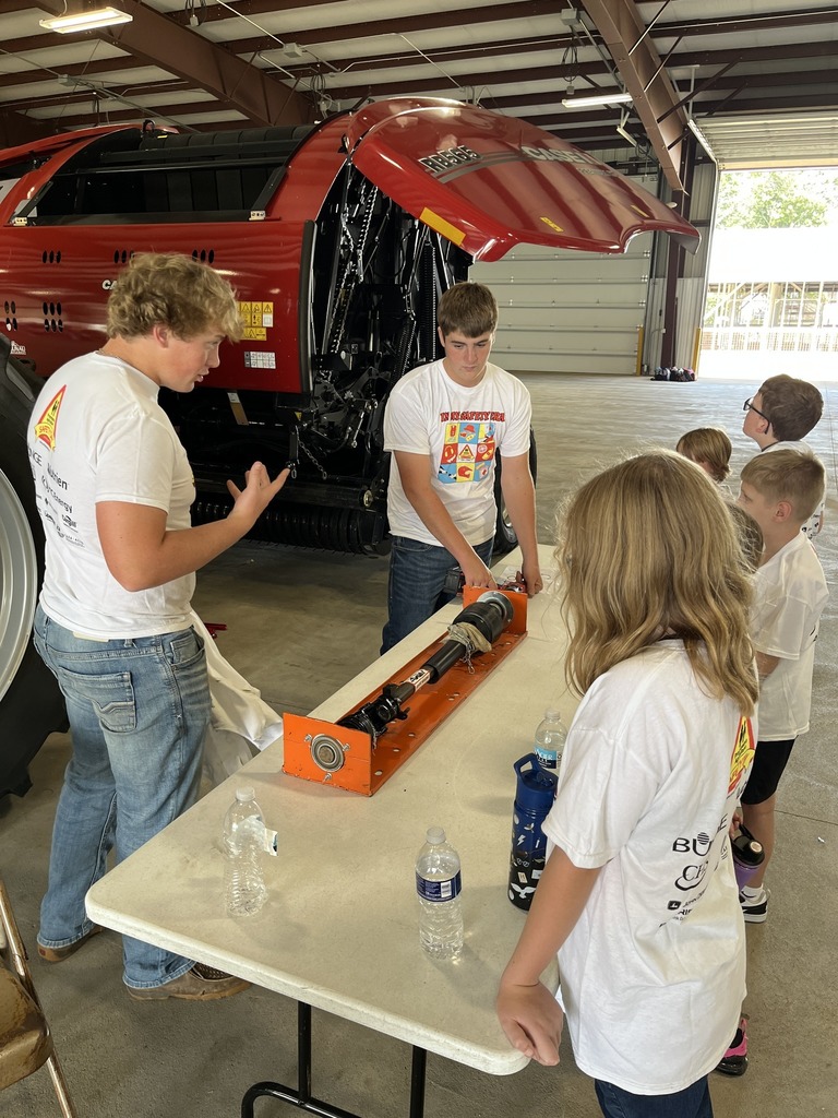 4th graders learning at Farm Safety Day