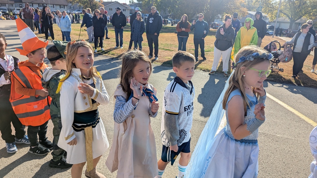 Ekstrand Elementary Halloween Parade